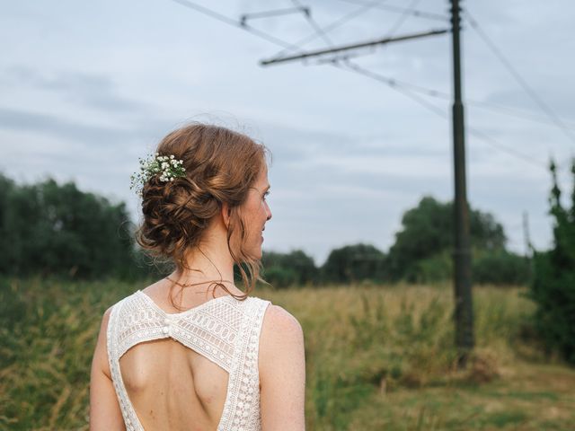Le mariage de Jonathan et Camille à Wambrechies, Nord 11