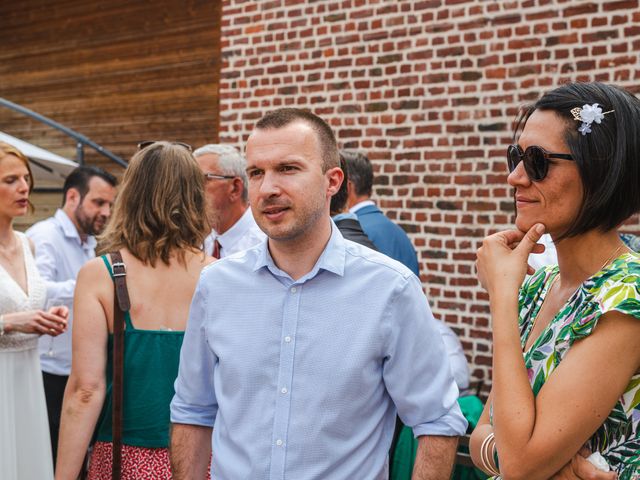 Le mariage de Jonathan et Camille à Wambrechies, Nord 13