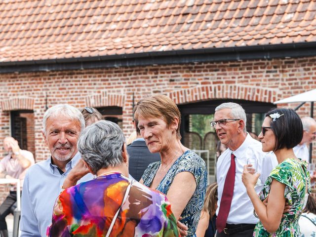 Le mariage de Jonathan et Camille à Wambrechies, Nord 14