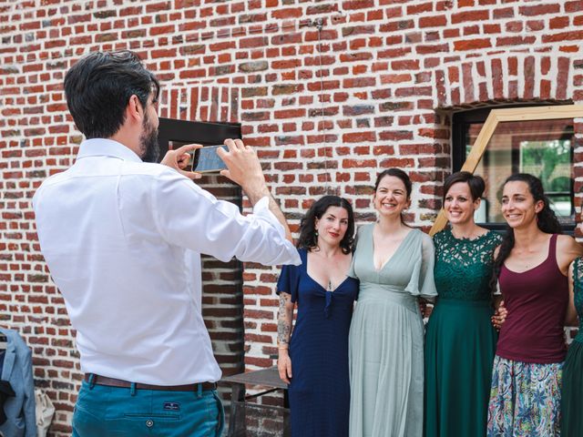 Le mariage de Jonathan et Camille à Wambrechies, Nord 16