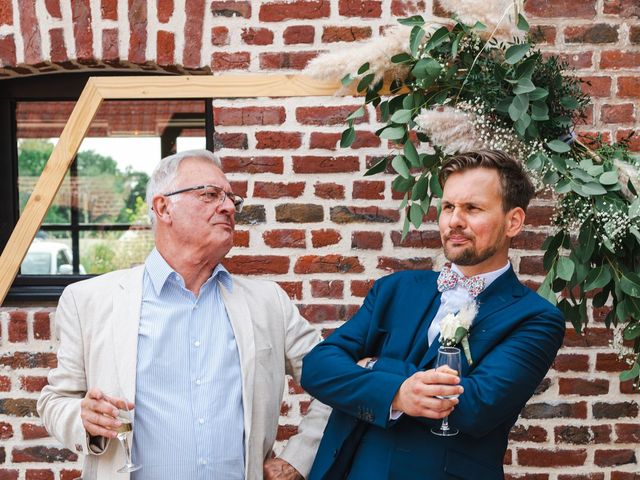 Le mariage de Jonathan et Camille à Wambrechies, Nord 17