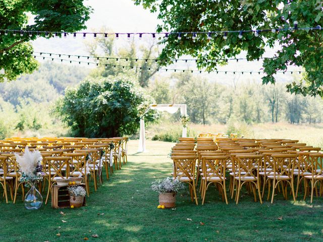 Le mariage de Paolo et Cécile à Saint-Martin-de-Castillon, Vaucluse 2