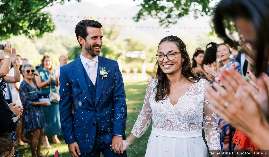 Le mariage de Paolo et Cécile à Saint-Martin-de-Castillon, Vaucluse