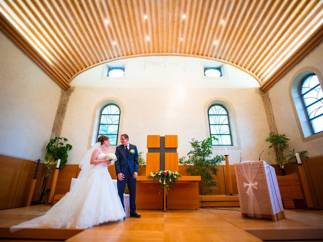 Le mariage de Stéphane et Loryne à Neuchâtel-Urtière, Doubs 20