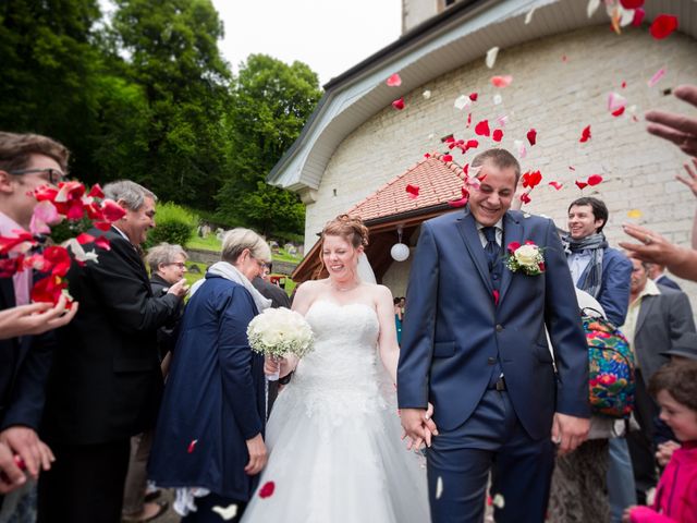 Le mariage de Stéphane et Loryne à Neuchâtel-Urtière, Doubs 30