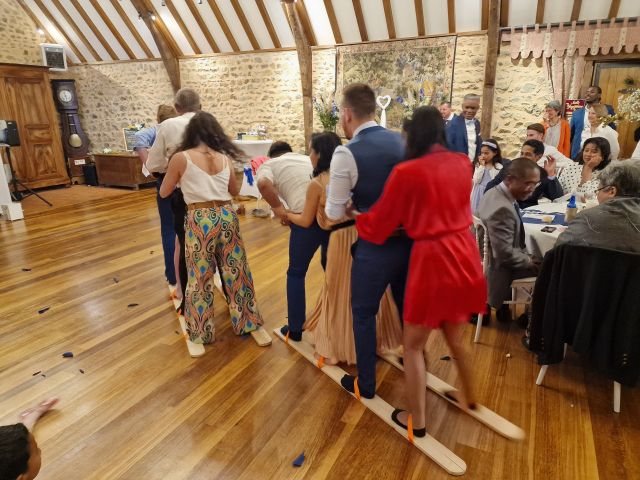 Le mariage de Jérôme et Lalaina à Miremont , Puy-de-Dôme 13