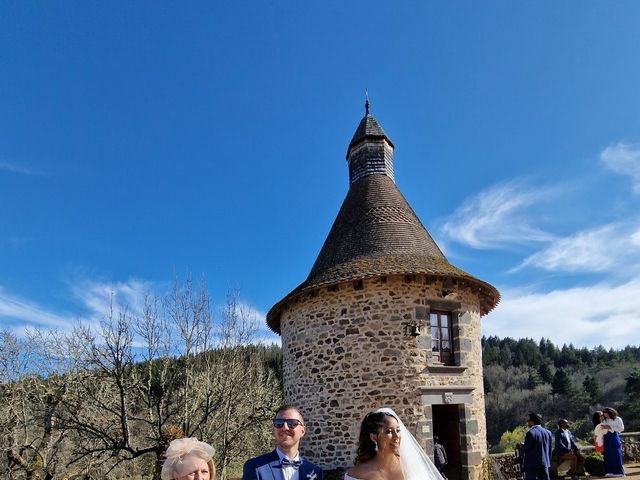 Le mariage de Jérôme et Lalaina à Miremont , Puy-de-Dôme 9