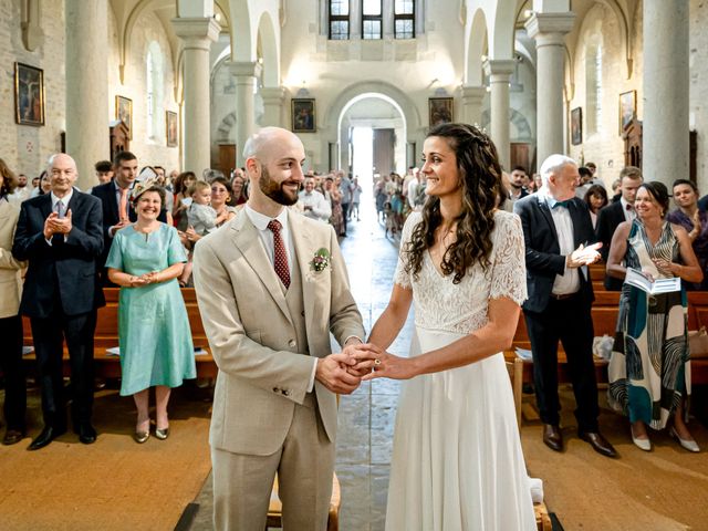 Le mariage de Aymeric et Elise à Versailleux, Ain 30