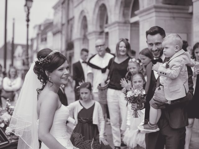 Le mariage de Jonathan et Manon à Hazebrouck, Nord 15