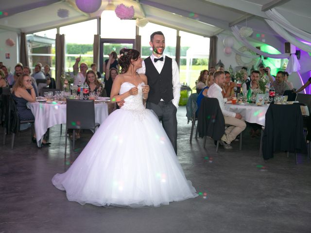 Le mariage de Jonathan et Manon à Hazebrouck, Nord 57