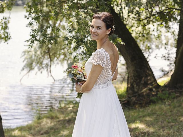 Le mariage de Benoît et Virginie à Toussieux, Ain 19