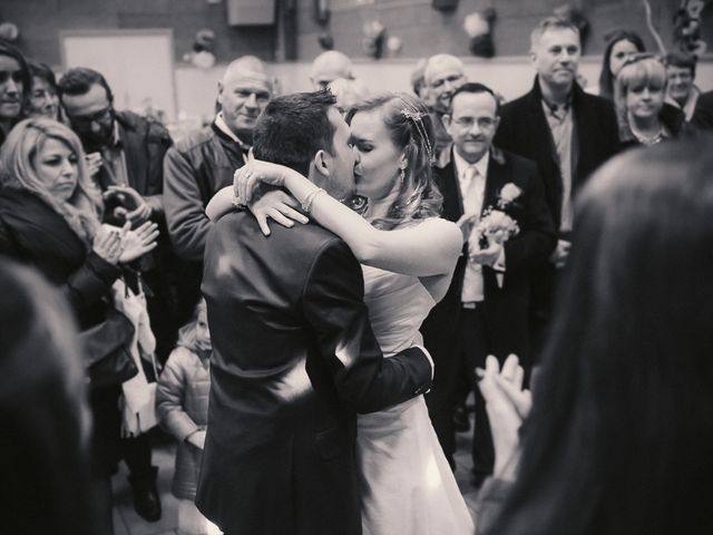 Le mariage de Jean-Sébastien et Hélène à Saint-Marcel-Bel-Accueil, Isère 40