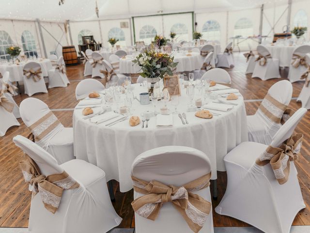 Le mariage de Geoffroy et Sabrina à Nieul-lès-Saintes, Charente Maritime 17