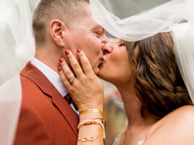 Le mariage de Arnaud et Amélie à Montaulin, Aube 30