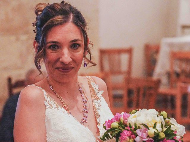 Le mariage de Guenola et Christophe à Lacoste, Vaucluse 17