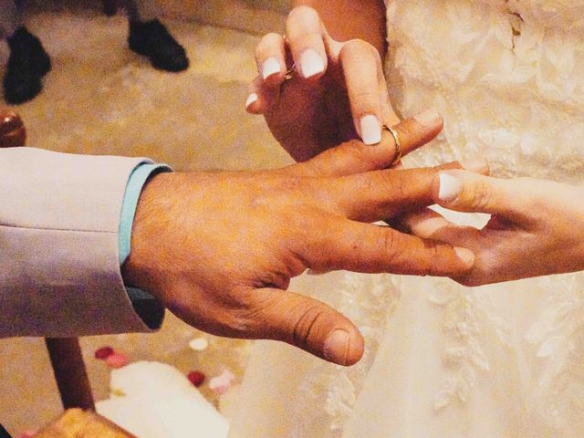 Le mariage de Guenola et Christophe à Lacoste, Vaucluse 22