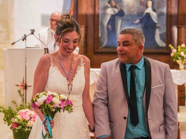 Le mariage de Guenola et Christophe à Lacoste, Vaucluse 25