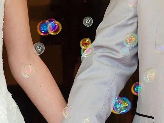 Le mariage de Guenola et Christophe à Lacoste, Vaucluse 29