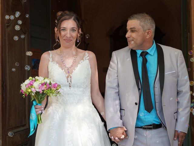 Le mariage de Guenola et Christophe à Lacoste, Vaucluse 33