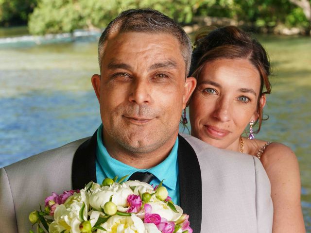 Le mariage de Guenola et Christophe à Lacoste, Vaucluse 48