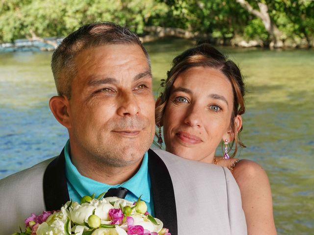 Le mariage de Guenola et Christophe à Lacoste, Vaucluse 51
