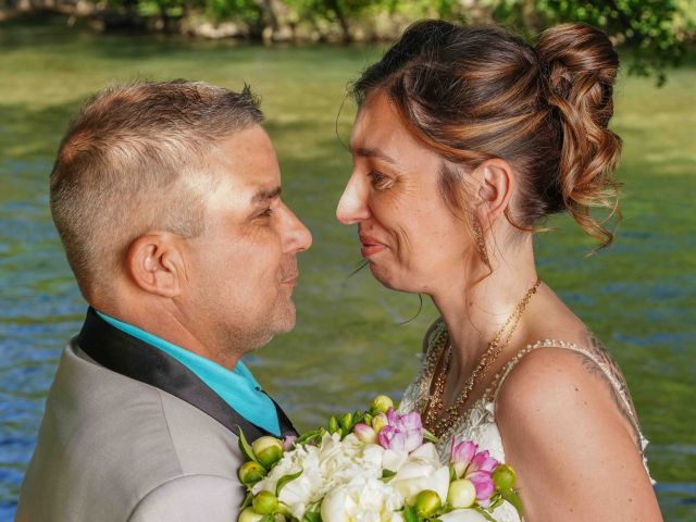 Le mariage de Guenola et Christophe à Lacoste, Vaucluse 53
