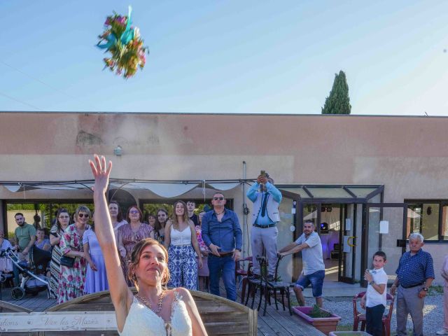 Le mariage de Guenola et Christophe à Lacoste, Vaucluse 60