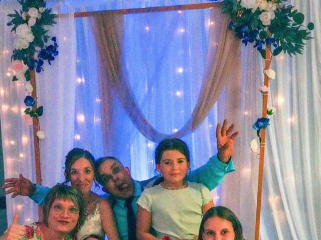 Le mariage de Guenola et Christophe à Lacoste, Vaucluse 72
