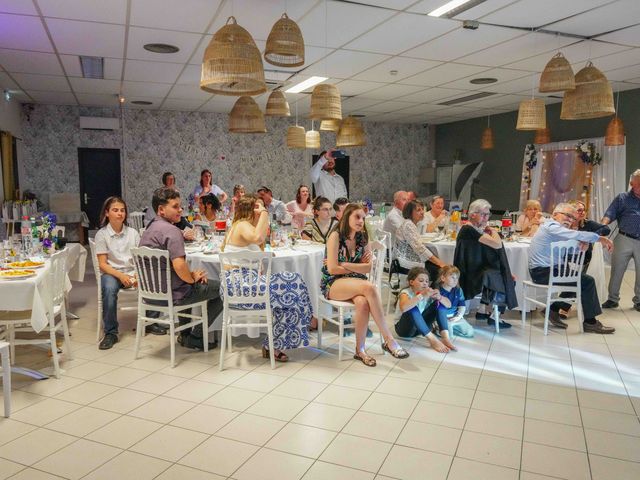 Le mariage de Guenola et Christophe à Lacoste, Vaucluse 80