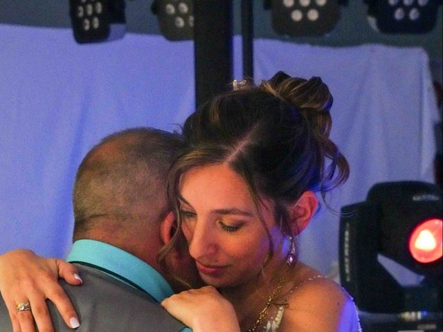 Le mariage de Guenola et Christophe à Lacoste, Vaucluse 85