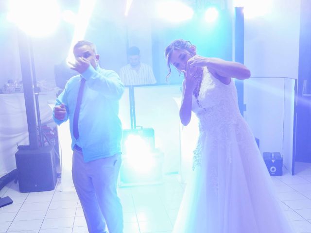 Le mariage de Guenola et Christophe à Lacoste, Vaucluse 87