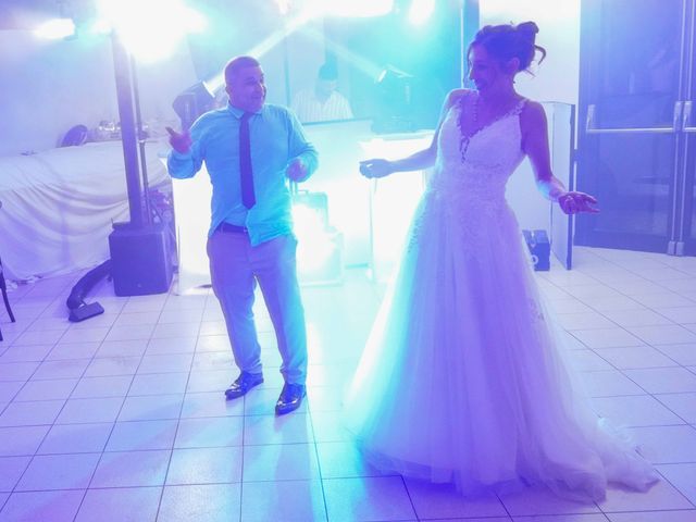 Le mariage de Guenola et Christophe à Lacoste, Vaucluse 88