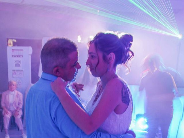 Le mariage de Guenola et Christophe à Lacoste, Vaucluse 94