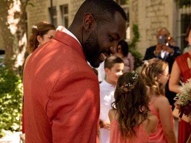 Le mariage de Obed et Laura à Grignan, Drôme 75