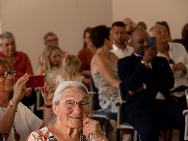 Le mariage de Obed et Laura à Grignan, Drôme 82