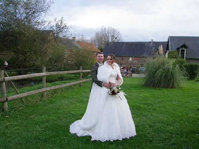 Le mariage de Mikaël et Laurinda à Saint-Denis-de-Méré, Calvados 16