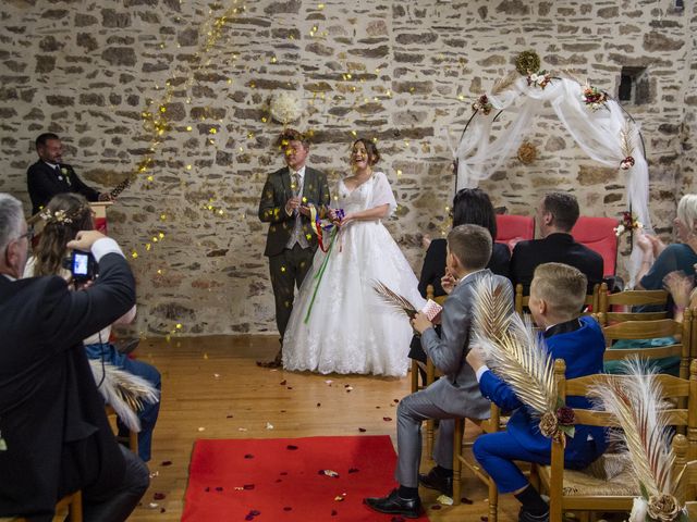 Le mariage de Mikaël et Laurinda à Saint-Denis-de-Méré, Calvados 21