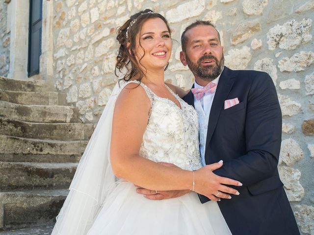 Le mariage de Sébastien et Christel à Aiguèze, Gard 24