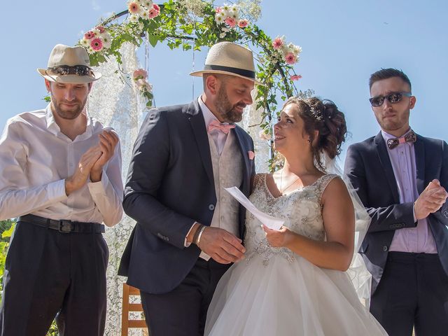 Le mariage de Sébastien et Christel à Aiguèze, Gard 17