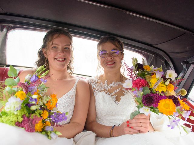 Le mariage de Pauline et Clémentine à Vitré, Ille et Vilaine 21