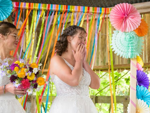 Le mariage de Pauline et Clémentine à Vitré, Ille et Vilaine 23