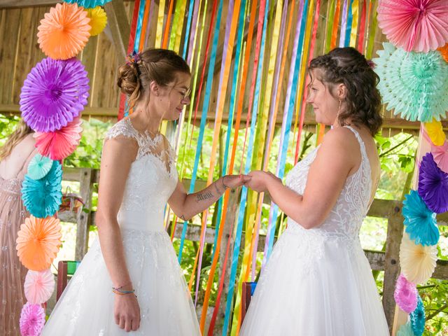 Le mariage de Pauline et Clémentine à Vitré, Ille et Vilaine 30