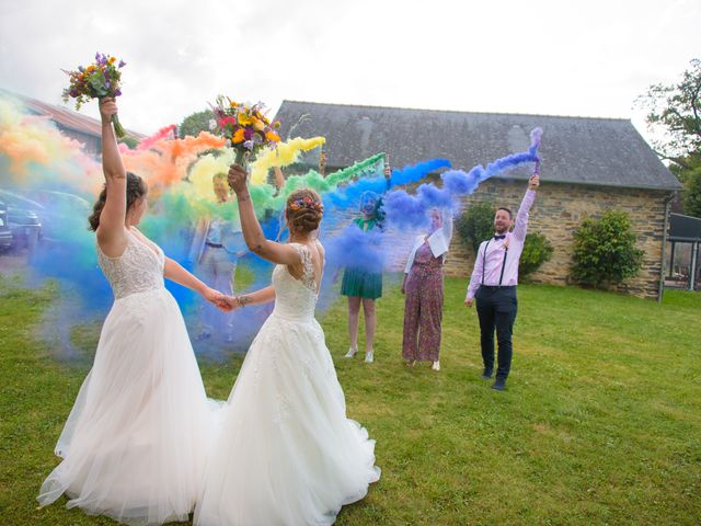 Le mariage de Pauline et Clémentine à Vitré, Ille et Vilaine 42