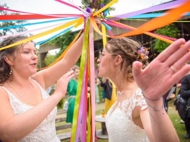 Le mariage de Pauline et Clémentine à Vitré, Ille et Vilaine 50