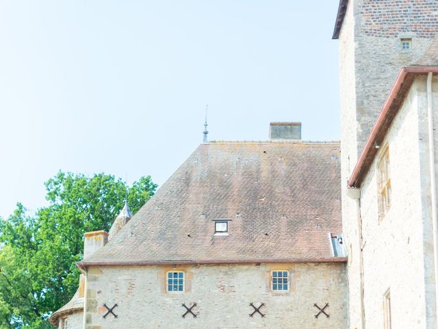 Le mariage de Jean-Hugues et Daria à Saint-Pourçain-sur-Besbre, Allier 4