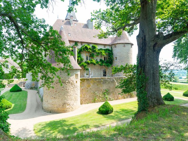 Le mariage de Jean-Hugues et Daria à Saint-Pourçain-sur-Besbre, Allier 2