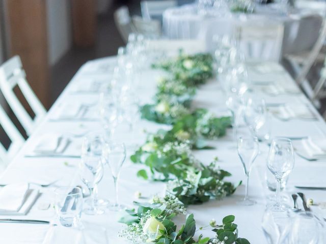 Le mariage de Jean-Hugues et Daria à Saint-Pourçain-sur-Besbre, Allier 23