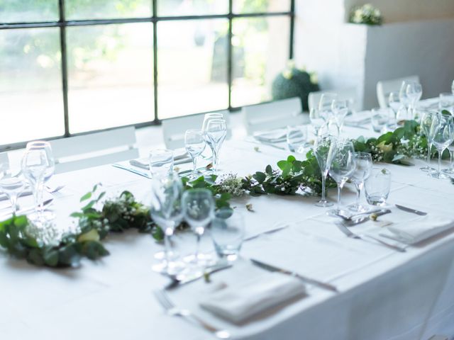 Le mariage de Jean-Hugues et Daria à Saint-Pourçain-sur-Besbre, Allier 24