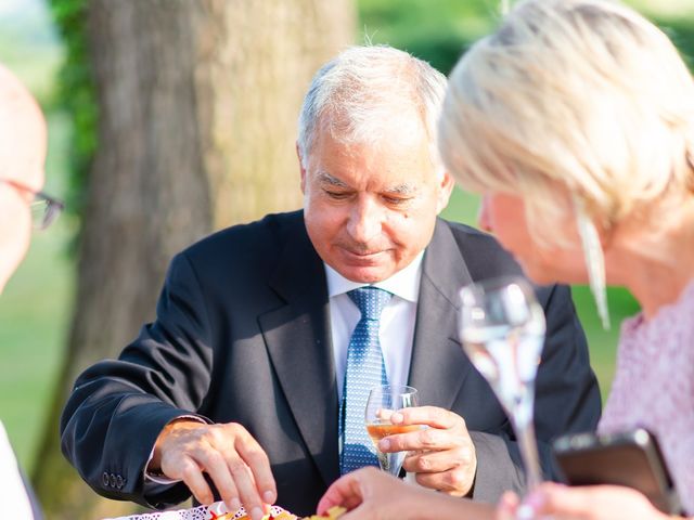 Le mariage de Jean-Hugues et Daria à Saint-Pourçain-sur-Besbre, Allier 28