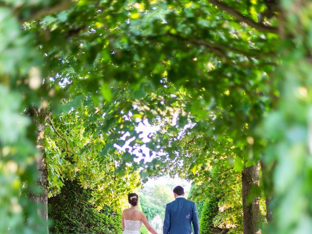 Le mariage de Jean-Hugues et Daria à Saint-Pourçain-sur-Besbre, Allier 32